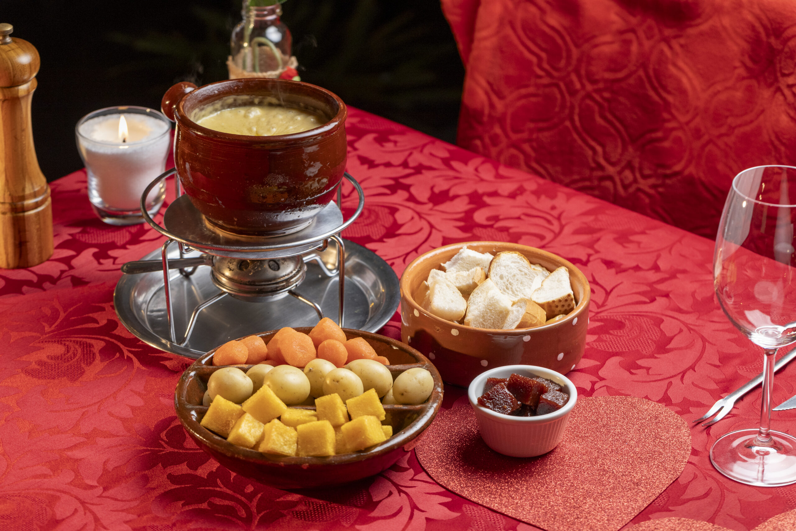 Belle Vitrine – Sequência de Fondue Tradicional de R$109,90 por R$89,90 – Top Ofertas